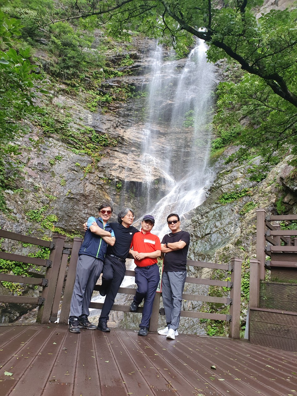 한국목연구원-전체+사진-42816192008.jpg