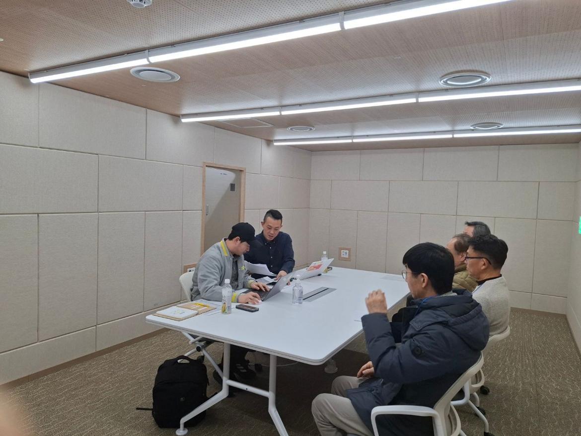 면접 진행중인 사진